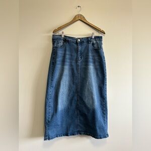 Classic High-Waist Midi Denim Skirt - Blue Size XXL